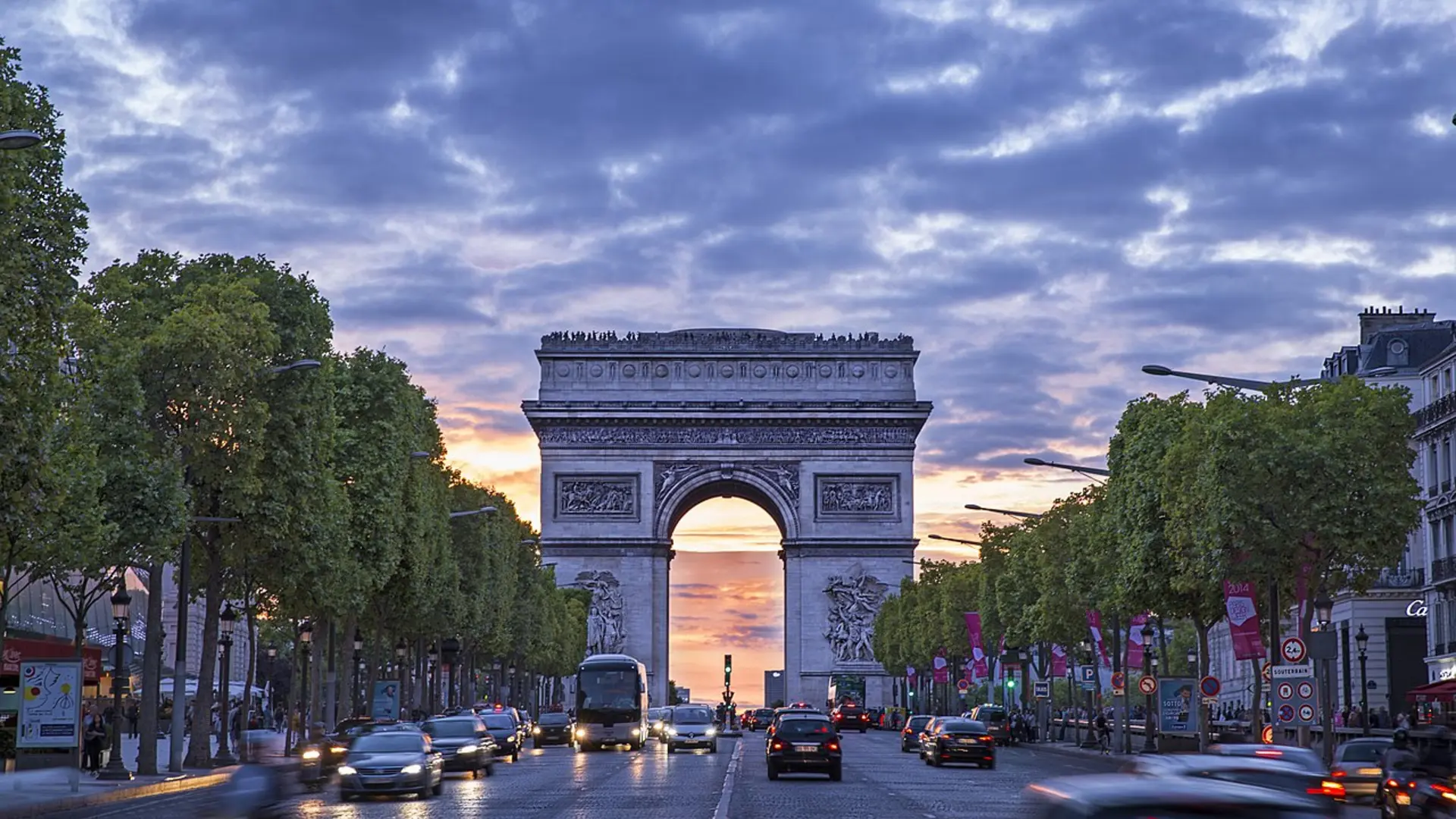Champs-Élysées Paris - Avenue prestigieuse pour showrooms Fashion Week haut de gamme
