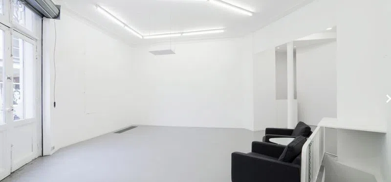 Corner Showroom