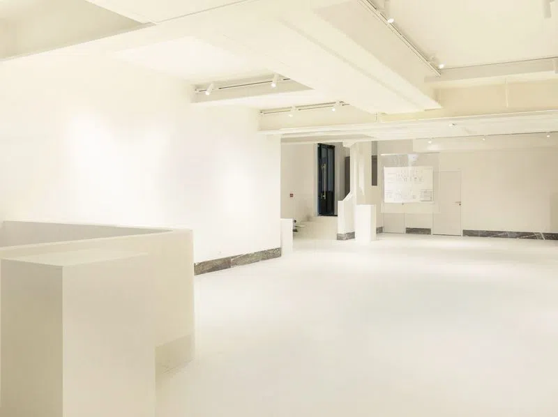 L'After Show Showroom - Photo 3