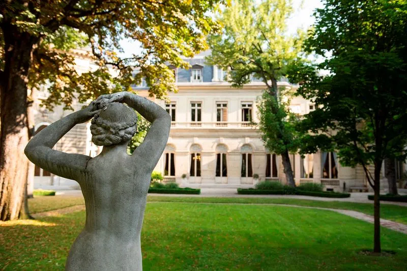 l'Hôtel particulier du 8 ème - Photo 2