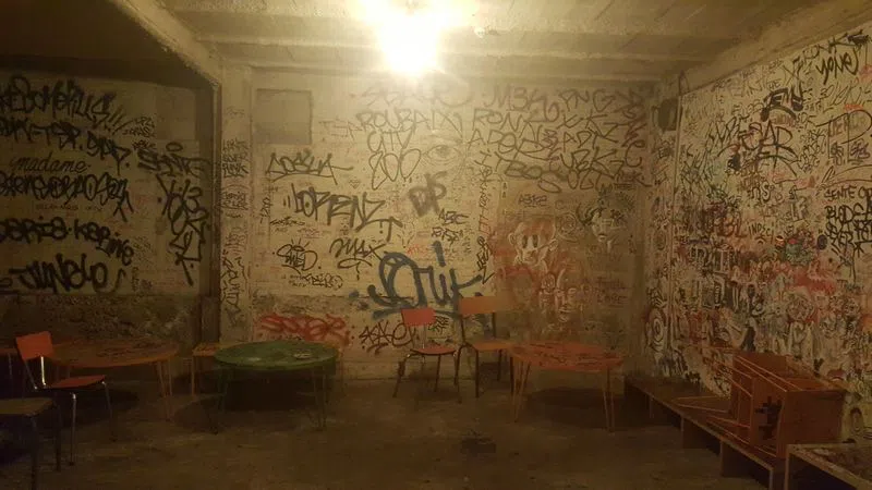 L'Under - Photo 2
