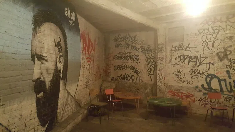 L'Under - Photo 3