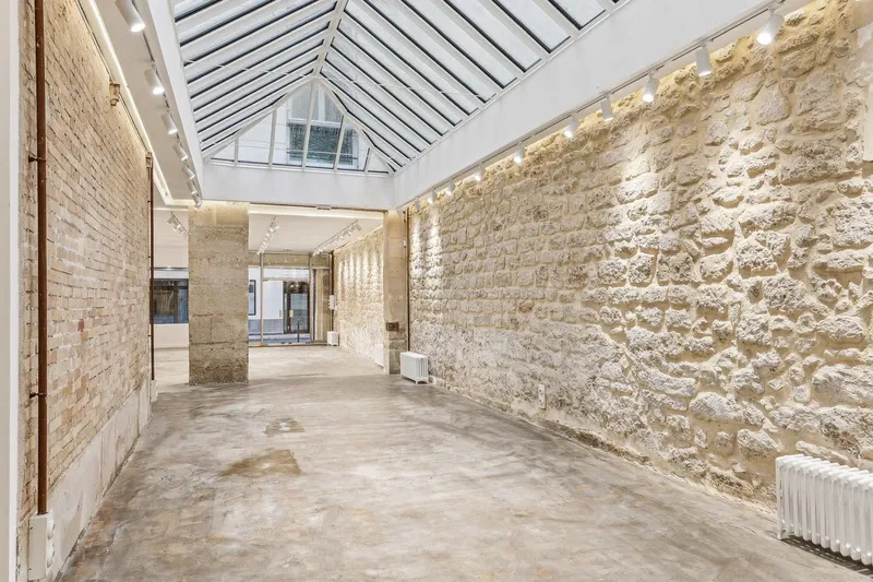 Showroom 23 - Photo 8