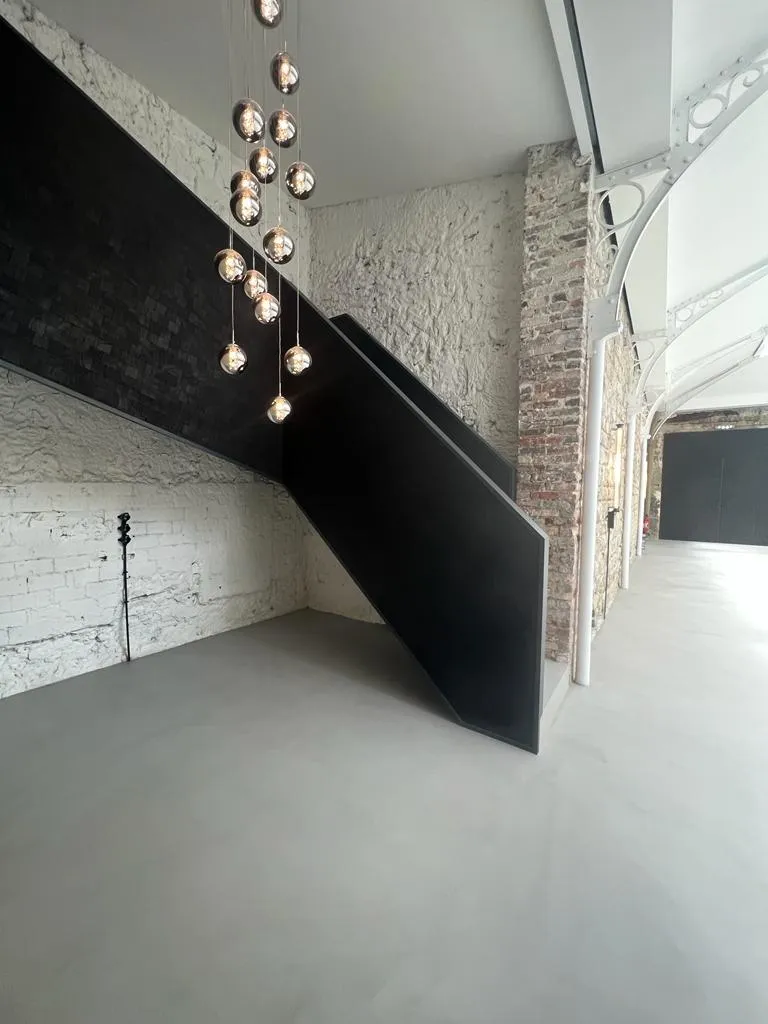 Showroom 4 - Photo 6