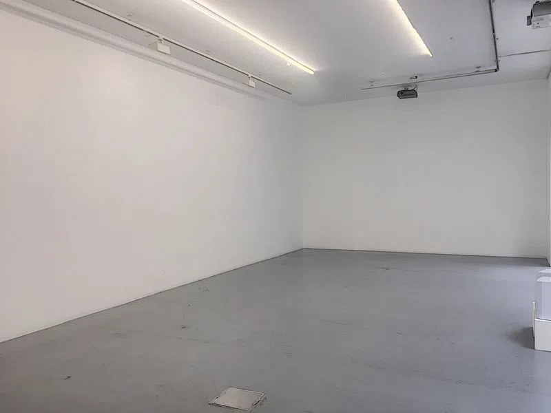 Showroom A - Photo 5