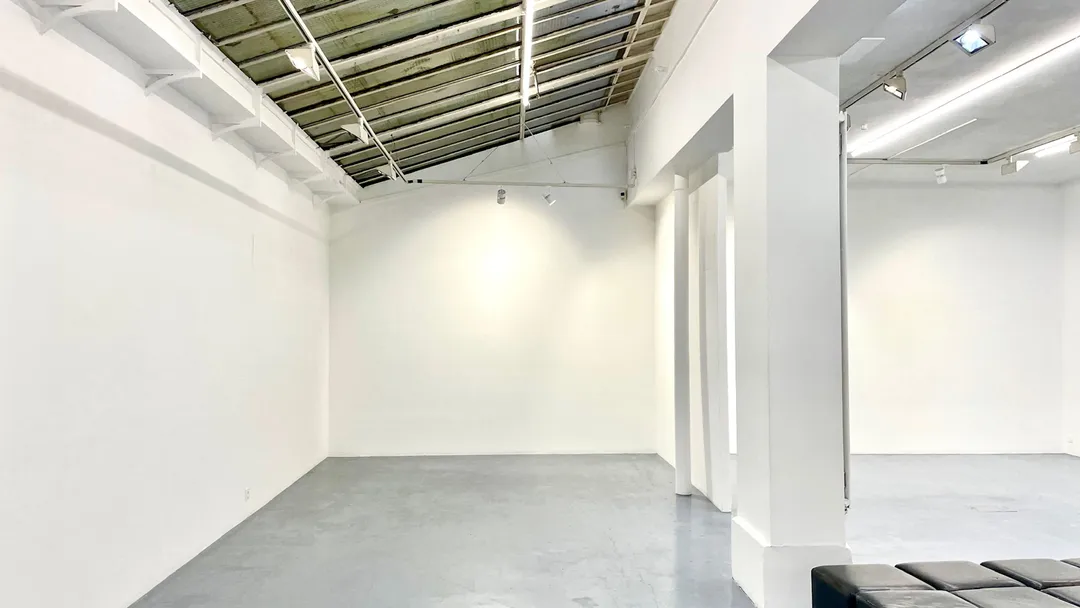 Showroom A - Photo 3