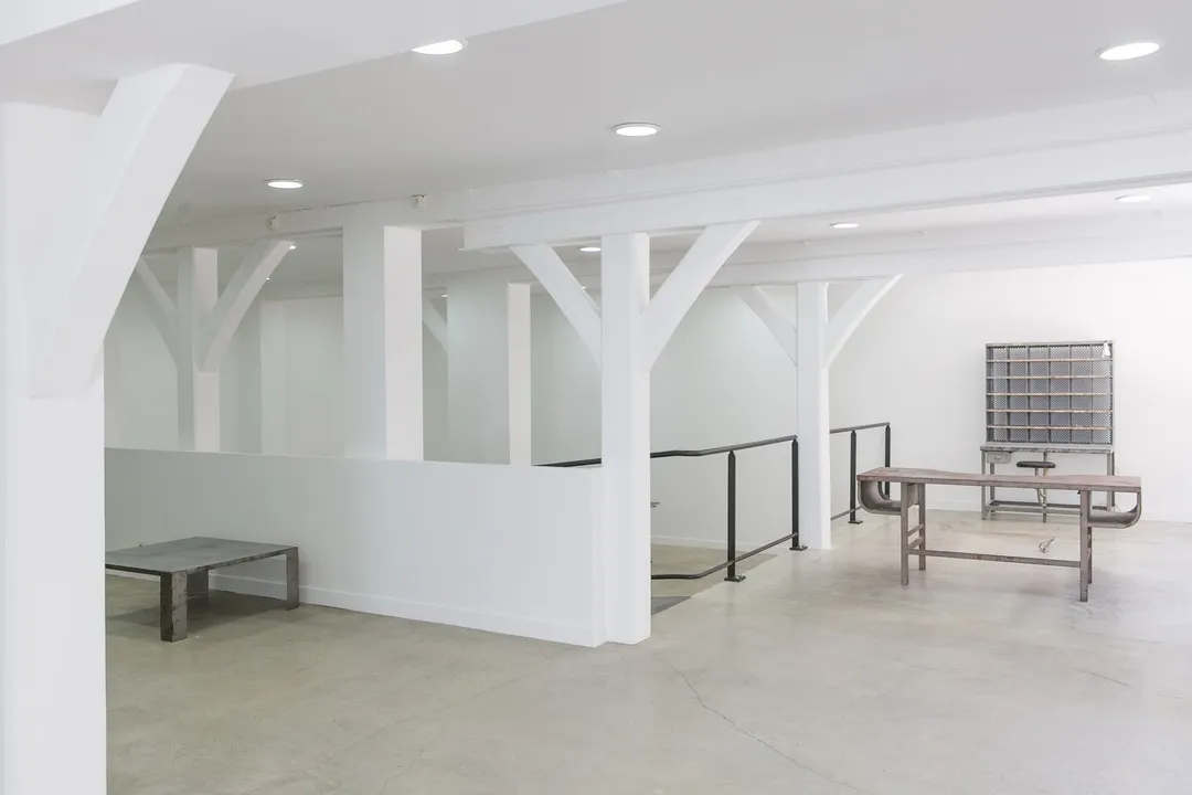 Showroom Archive  - Photo 2