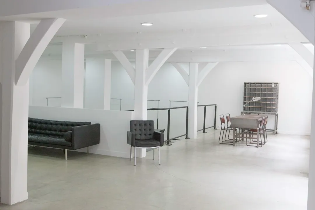 Showroom Archive  - Photo 3