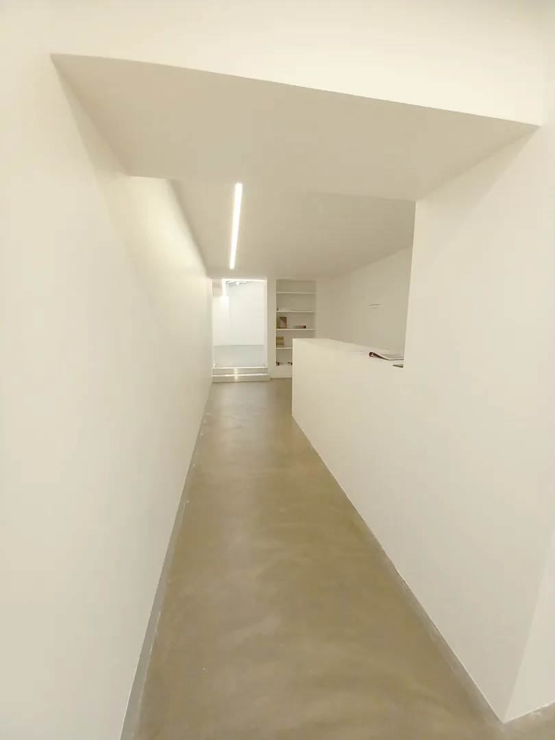 Showroom B - Photo 7