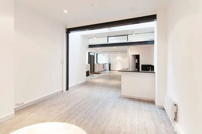 Showroom Co - Photo 3