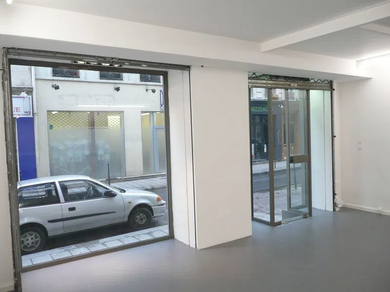 Showroom Commines - Photo 3