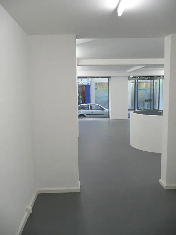 Showroom Commines - Photo 4
