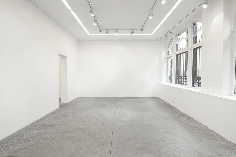 Showroom F - Photo 2