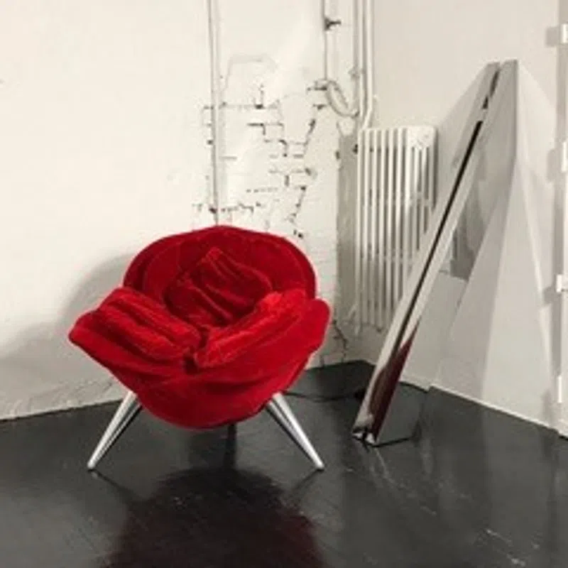 Showroom High - Photo 3