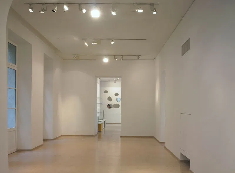 Showroom R - Photo 8