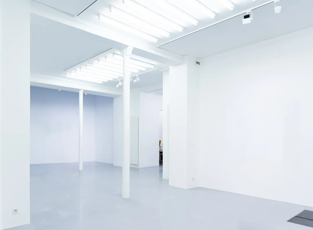 Showroom T - Photo 4