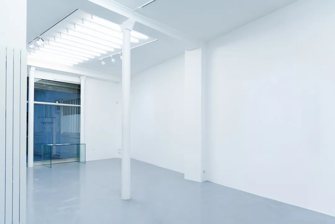 Showroom T - Photo 5