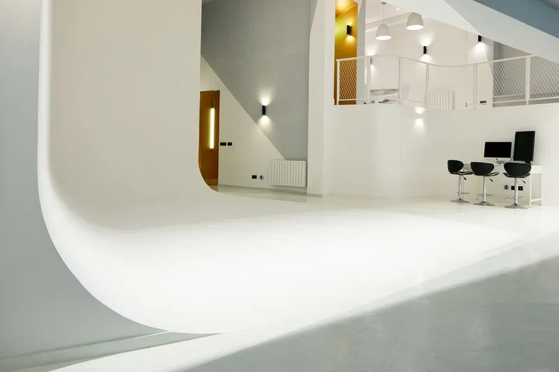 Studio 10 - Photo 2