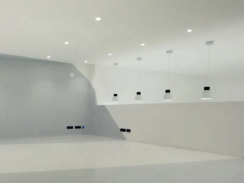 Studio 10 - Photo 7